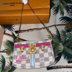 Authentic Louis Vuitton ✨👛